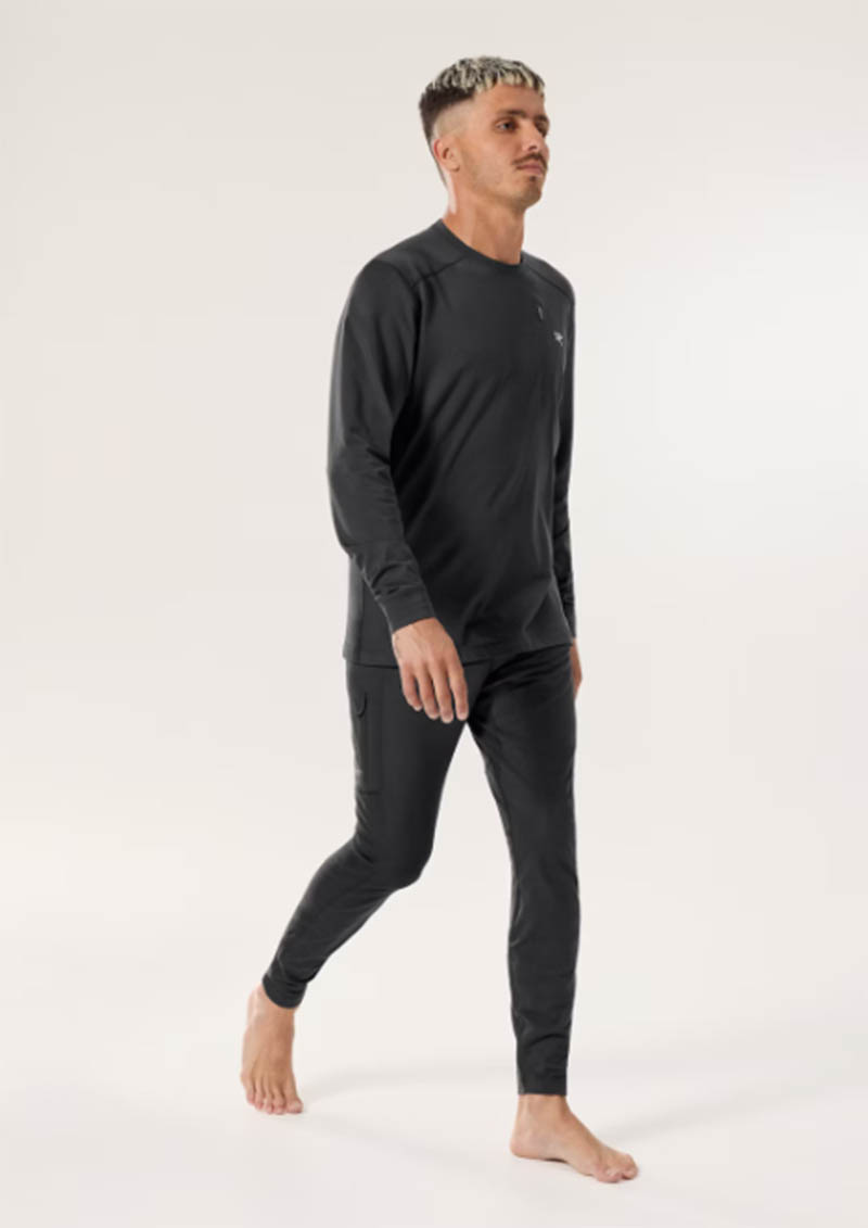 ARC'TERYX 始祖鳥 男 Rho LT 圓領衫 黑 X000009417 輕量級保暖內著衣 登山底層衣男 Rho LT 圓領衫 黑 X000009417 輕量級保暖內著衣 登山底層衣