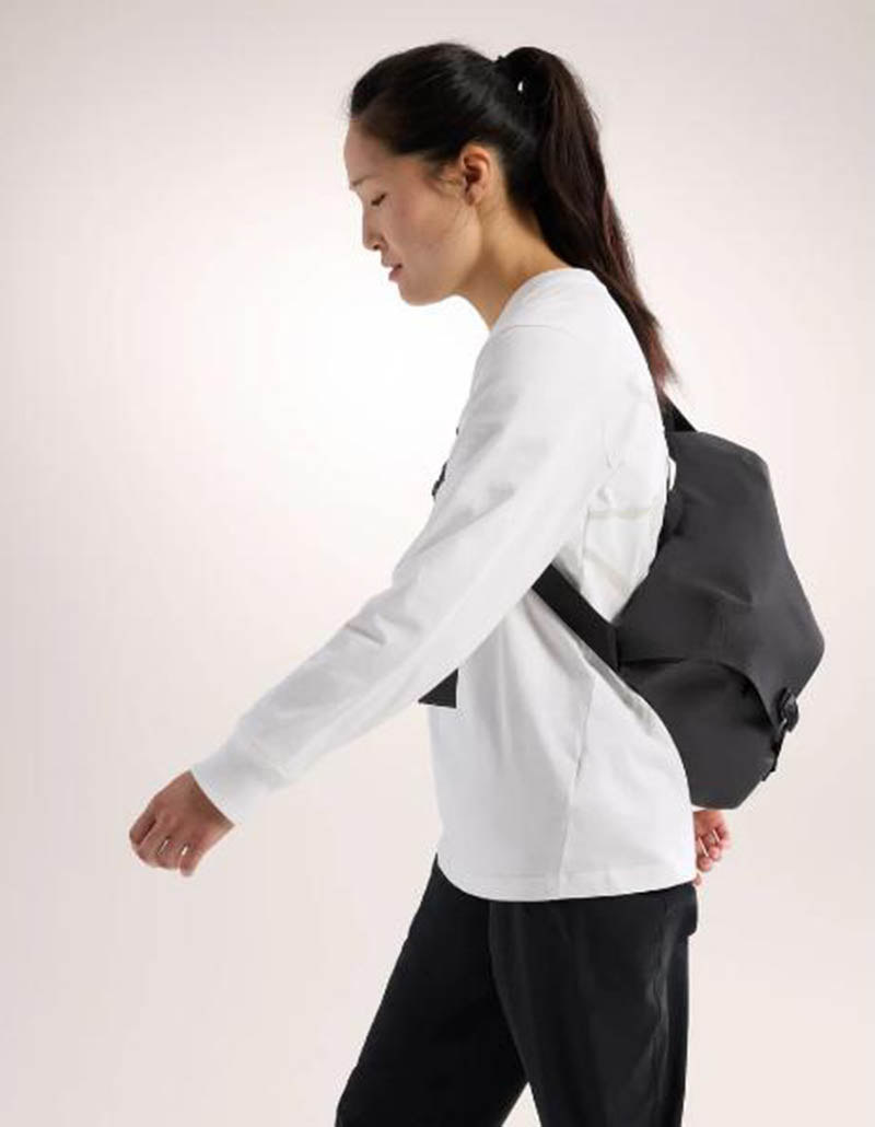 ARC'TERYX 始祖鳥 Granville 10L 黑 快遞包 多功能手提包 龍紋綠 X000009621 筆電包