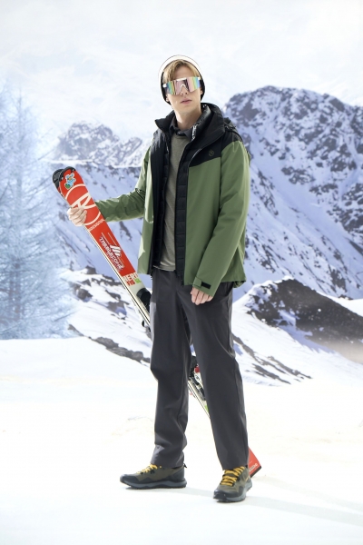 Wildland 荒野 男彈性超輕三層超潑山旅長褲 0B32308 鐵灰 輕量、防風、超潑水 彈性 休閒長褲