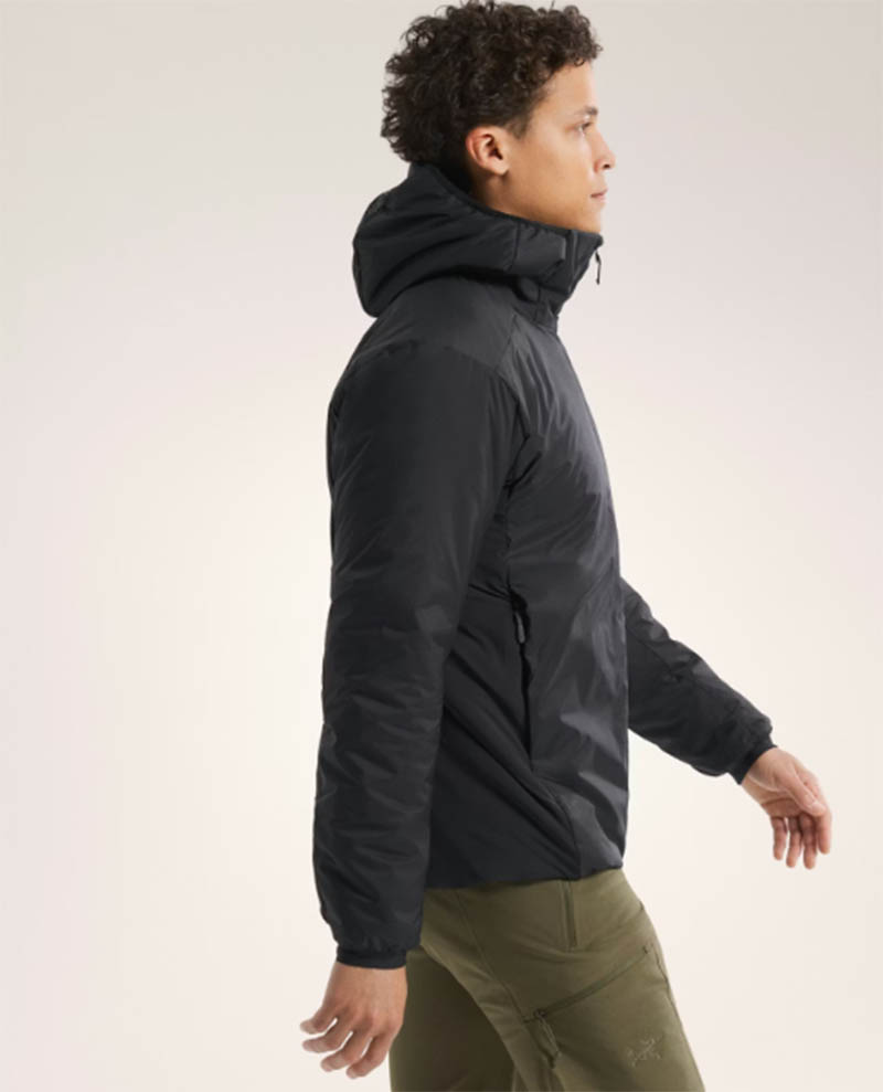 ARC'TERYX 始祖鳥 男 Atom SV 化纖外套 黑 X000009902 Coreloft保暖連帽外套