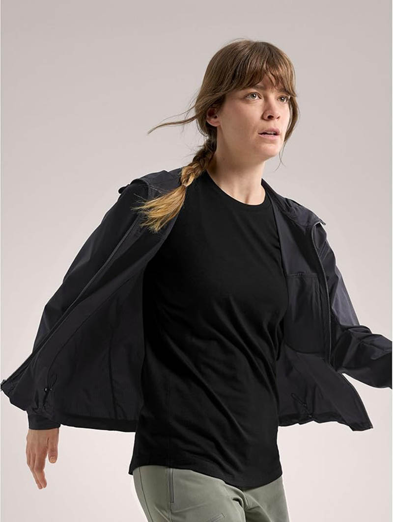 ARC'TERYX 始祖鳥 女 Squamish 連帽風衣外套 黑 空氣灰 X000006946 登山夾克