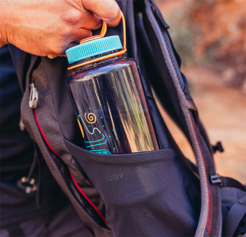 GREGORY ZULU LT 28 多功能登山背包 28L 火山黑 牧草綠 登山包 透氣網背包 GG149317