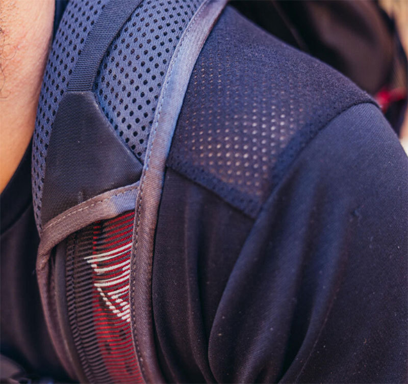 GREGORY ZULU LT 28 多功能登山背包 28L 火山黑 牧草綠 登山包 透氣網背包 GG149317