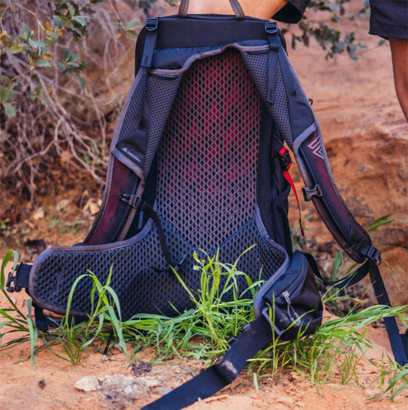 GREGORY 美國 ZULU LT 24L 多功能登山背包 牧草綠 火山黑 輕量 透氣網背包 登山 GG149316